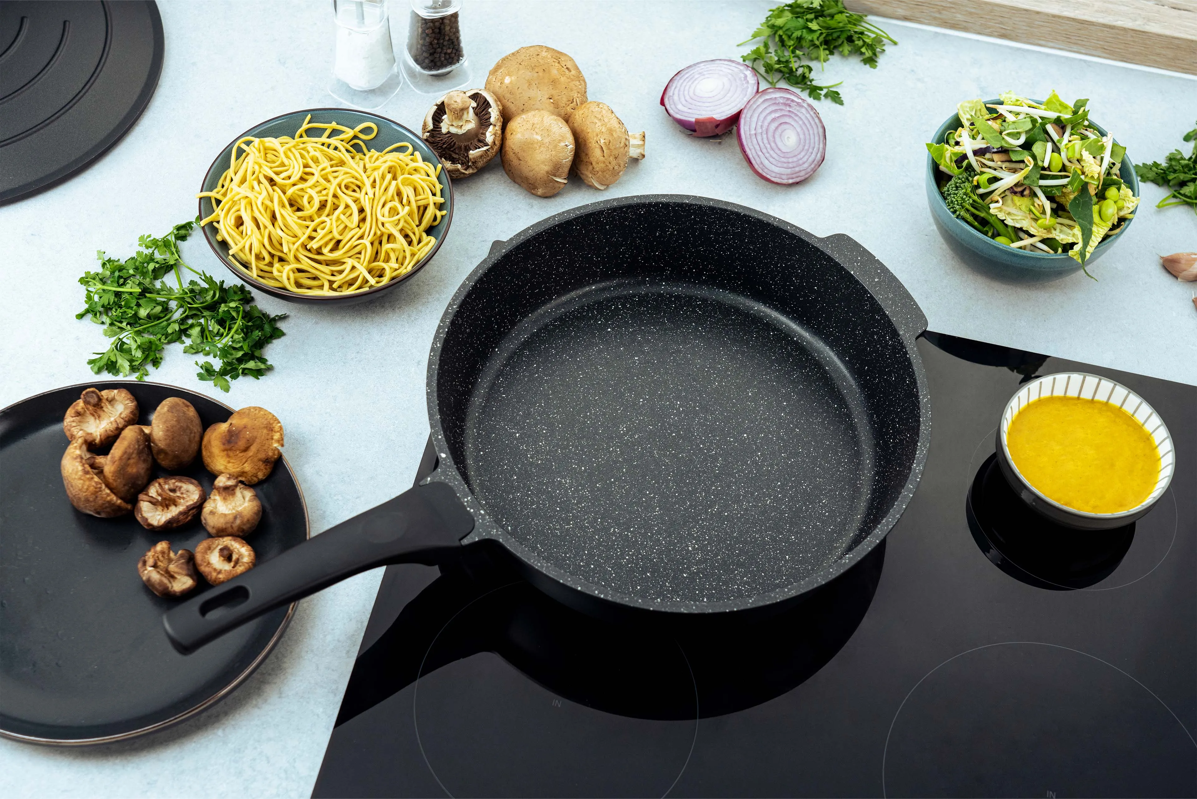 Commichef Cast Aluminium 32cm All-In-One-Pan - Black