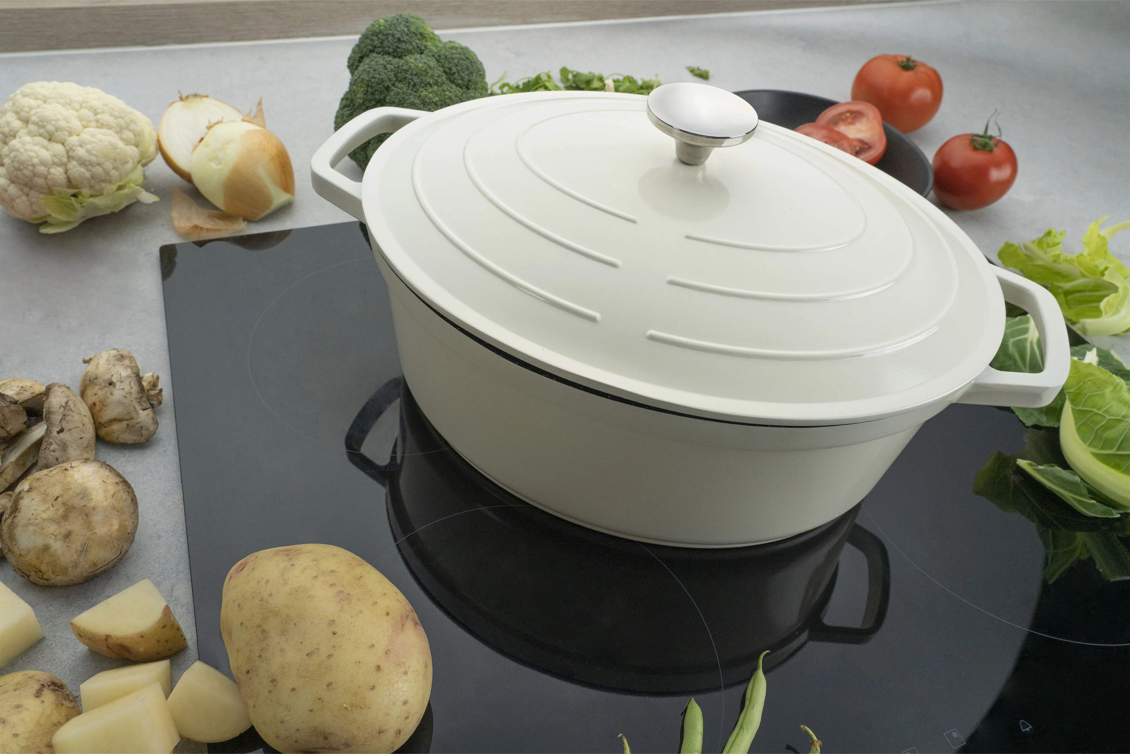 Commichef Cast Aluminium 32cm Oval Casserole - Cream